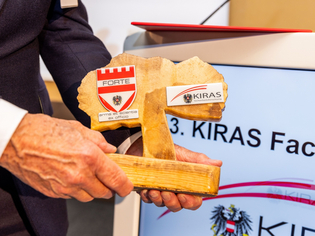  - in Lightbox öffnen