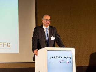  - in Lightbox öffnen