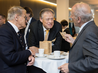  - in Lightbox öffnen