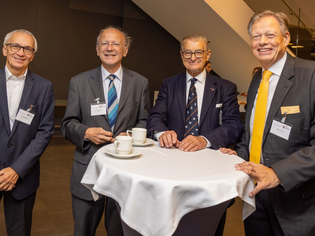  - in Lightbox öffnen