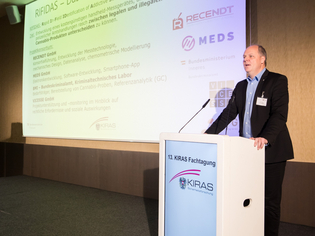  - in Lightbox öffnen