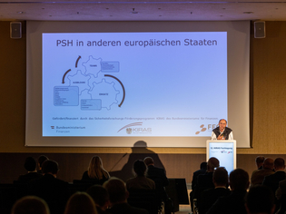  - in Lightbox öffnen