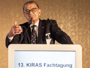  - in Lightbox öffnen