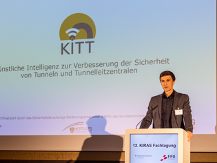  - in Lightbox öffnen