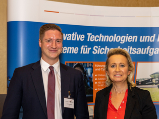  - in Lightbox öffnen