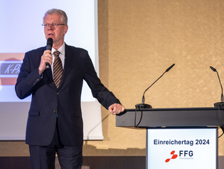  - in Lightbox öffnen