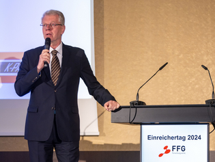  - in Lightbox öffnen