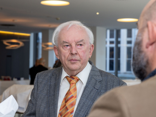  - in Lightbox öffnen