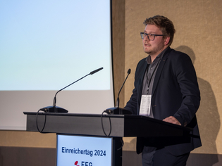  - in Lightbox öffnen