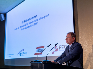  - in Lightbox öffnen